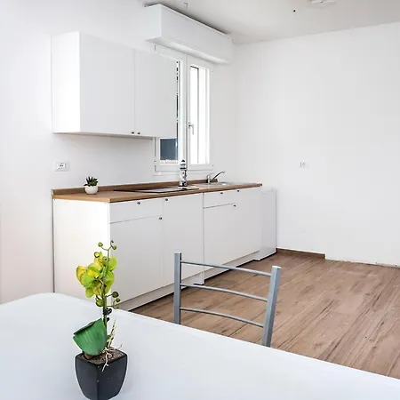 M361 - Marcelli, Nuovo Bilocale Con Giardino Apartamento